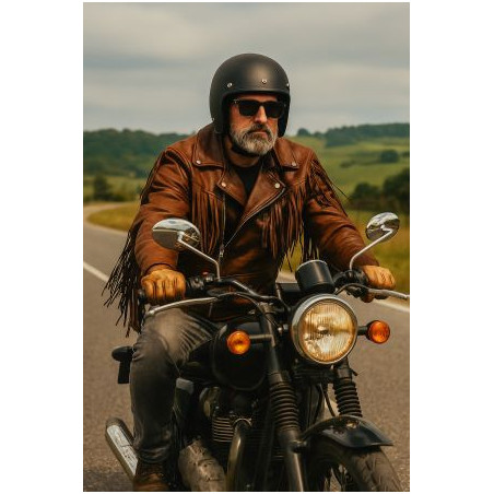 Křivák s třásněmi na motorce
